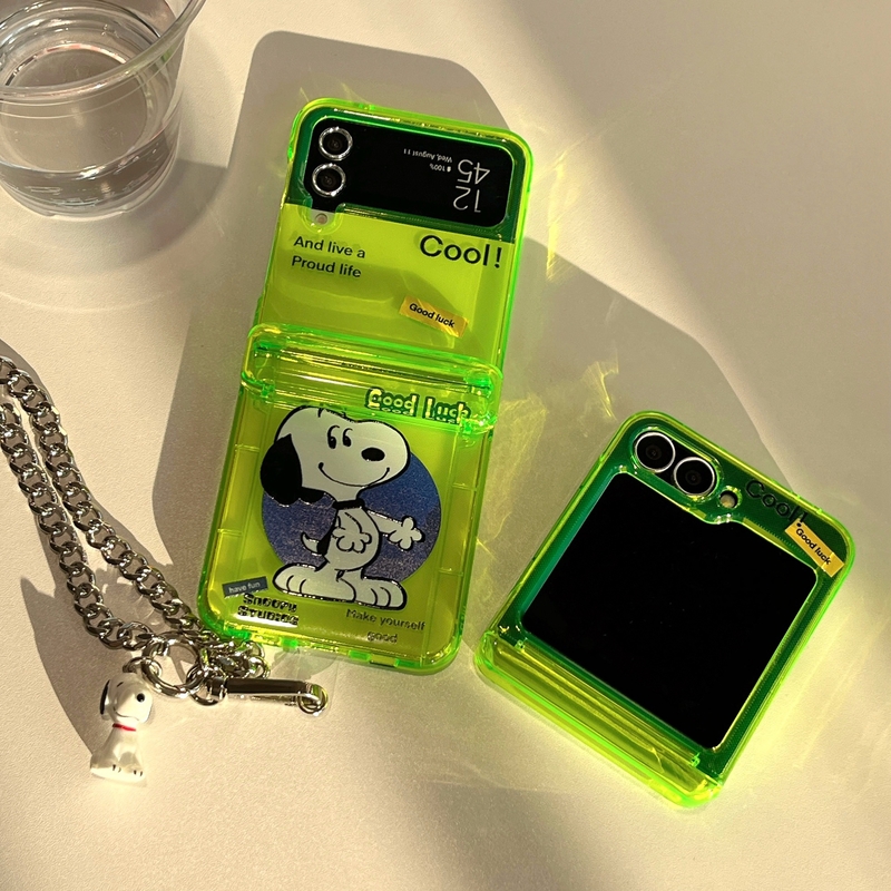 Cute Cartoon Peanut Snoopy Flu - Phone Cases Z Flip 5 recensie en prijs
